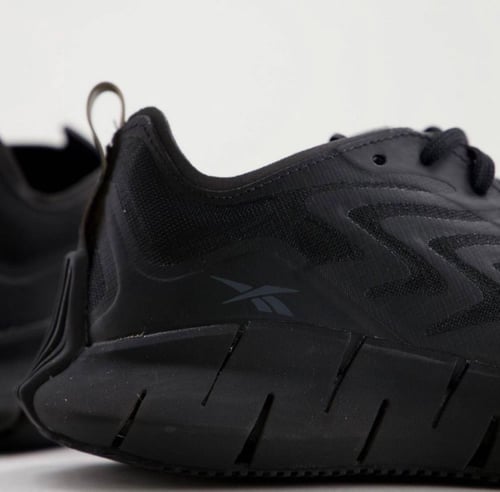 جزم ريبوك الأصلي أسود