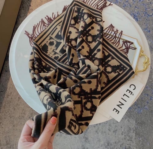 سكارف ديور فخم بني مع ترابي