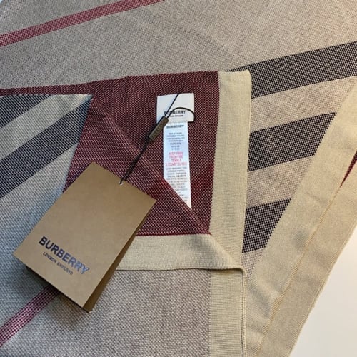 بطانية بيربري كاروهات للجنسين