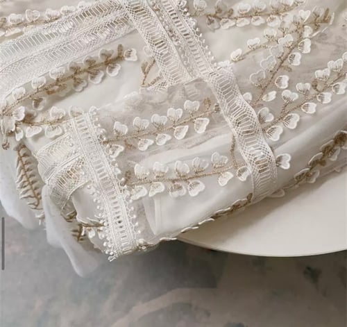 فستان فخم دانتيل