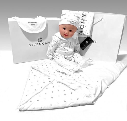 طقم جيفنشي كامل للجنسين