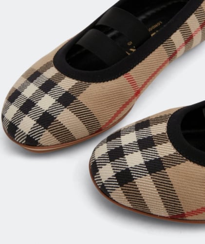 جزم بيربري بناتي فخم