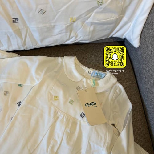 طقم فيندي مطرز كامل طبق الأصل