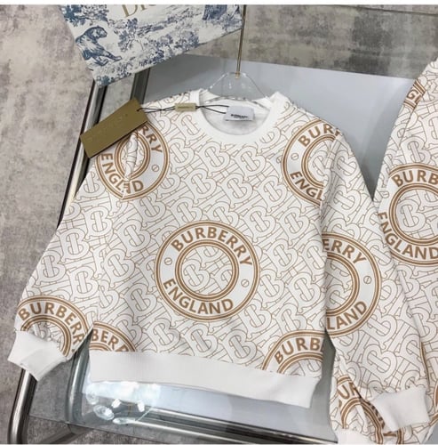 بدلة بيربري للجنسين