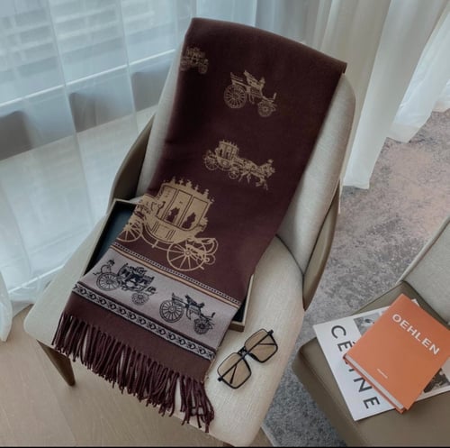 سكارف هيرمز بعدة الوان