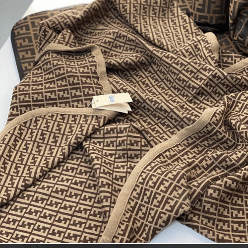 بطانية فيندي صوف ناعم