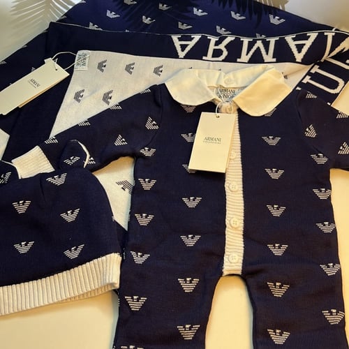 طقم ارماني صوف 3 قطع