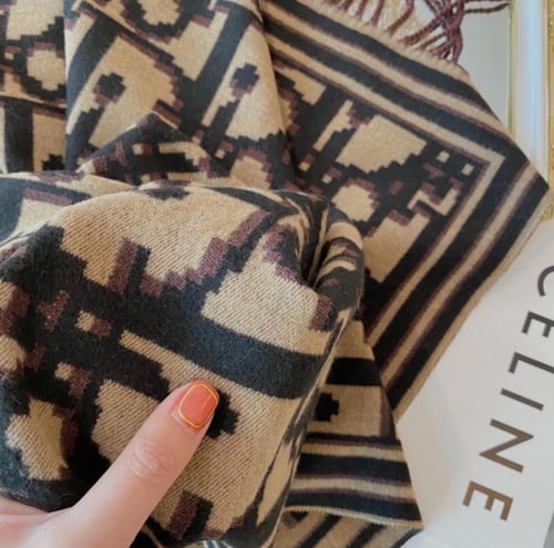 سكارف ديور فخم بني مع ترابي