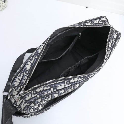 شنطة ديور للمواليد