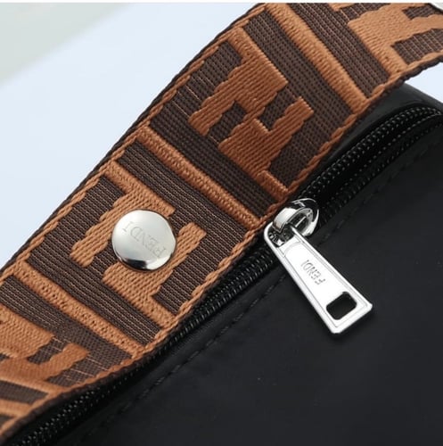 شنطة فيندي للمواليد