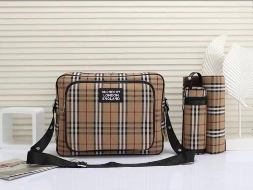 شنطة بيربري للمواليد