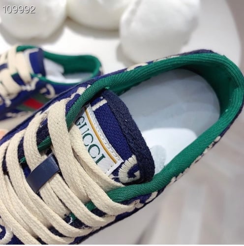 جزم قوتشي مطرز