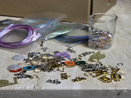 فعاليات التخرج -اصنعي اسوره تخرجك بنفسك