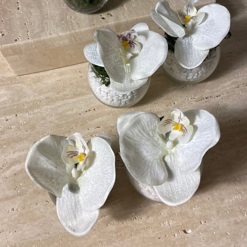 فازه ورد صناعي