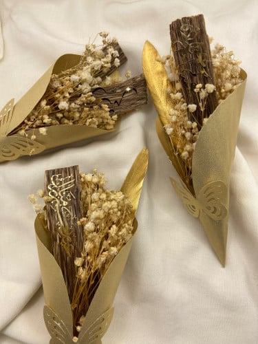 توزيعات (ميني باقه ورد جبسوفيليا + عود طبيعي )