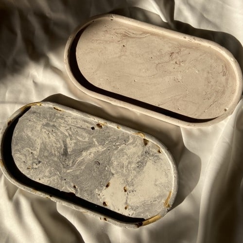 صحن بيضاوي كبير