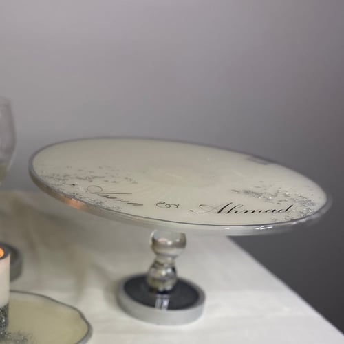 ستاند كيك بقاعدة كرستال ب اسماء العرسان