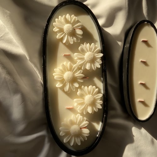 شمعة بيضاوية كبيرة