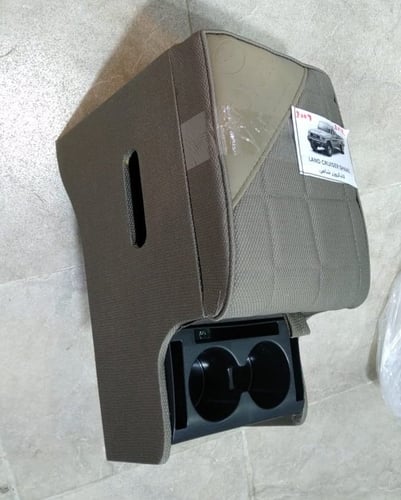 تكاية سيارة لاندكروزر شاص