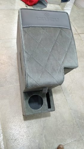 تكاية سيارة إيسوزو ديماكس