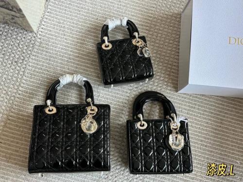 شنطة يد ليدي ديور ماستر lady Dior