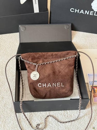 شنطة يد من شانيل هاي كواليتي