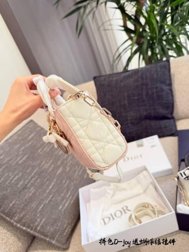 | شنطة يد lady d-joy ماستر كواليتي من ديور