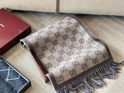 سكارف قوتشي دبل فيس ماستر