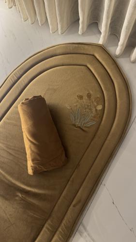 طقم الندى الجملي