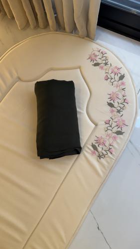 طقم جُمان الزيتي