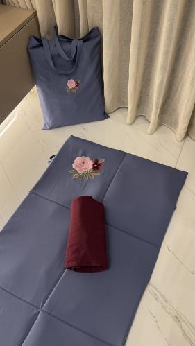 الطقم الازرق