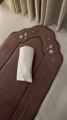 طقم زهرة الاقحوان النودي