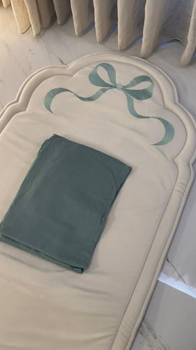 طقم الفيونكة التفني