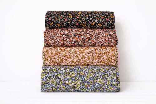 الطقم البيج