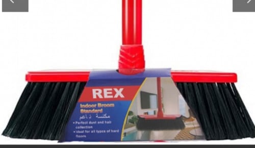 مكنسة المزود الاول البني كبير