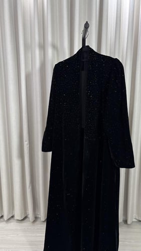 عباية مخمل مع كرستال شتوية