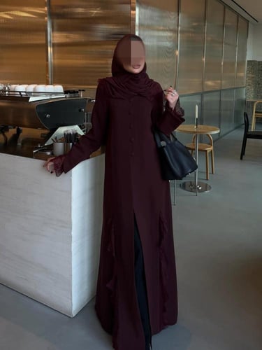 عباية جديد وانيقة مصنوعة من نسيج مكرر