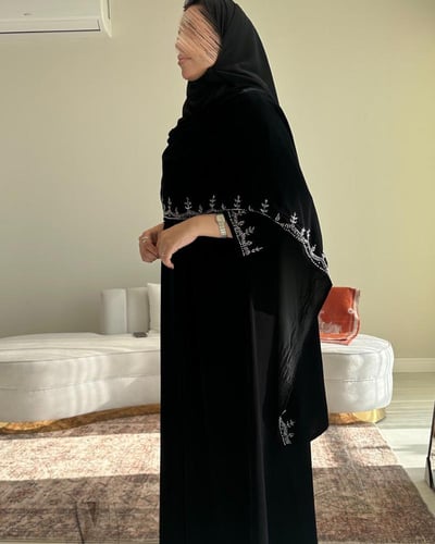 عباية رجوى مخمل الاكثر مبيعا