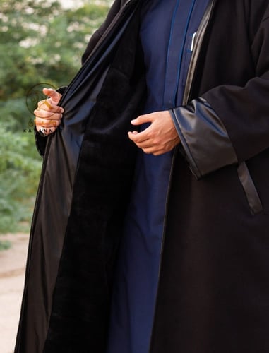 فرو قماش جوخ مع أطراف جلد