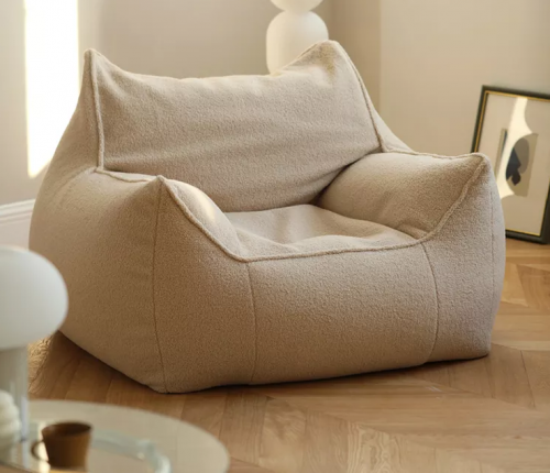 كرسي أسترخاء بذراعين بتصميم مريح