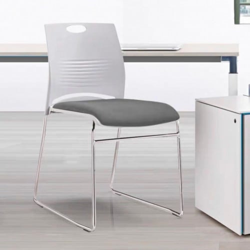 كرسي متعدد الاستخدامات