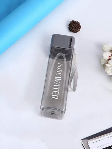 زجاجة ماء محمولة