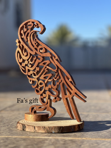 مجسم الصقر