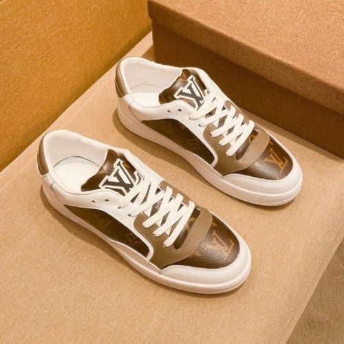 حذاء لويس فيتون ثلاث الوان شامل الملحقات