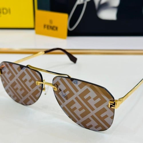 نظارات فندي ماستر شامل الملحقات