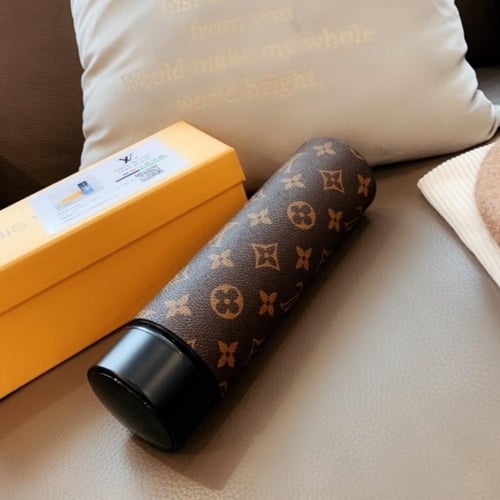 كوب حراري ماركة لويس فيتون شامل الملحقات