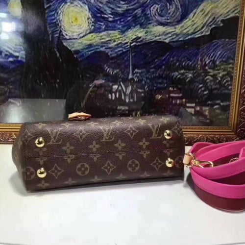 شنطة لويس فيتون ماستر شامل الملحقات
