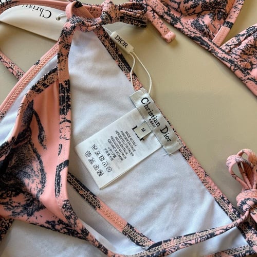 لباس سباحة ديور مكون من 3 قطع