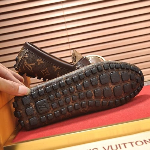 حذاء رسمي رجالي ماركة لويس فيتون شامل الملحقات