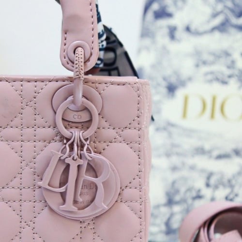 حقيبة ليدي ديور بينك مطفي شامل الملحقات